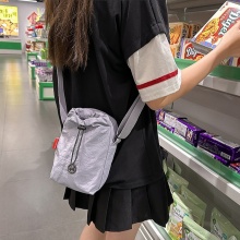 戶外運動斜挎抽繩包