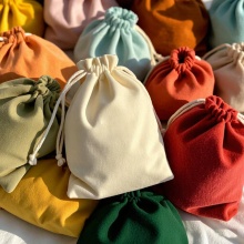 植絨抽繩束口袋