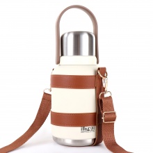 仿皮斜挎式杯套