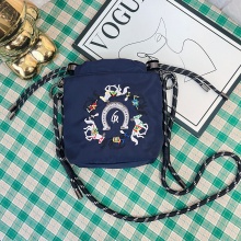 刺繡斜跨包手機包