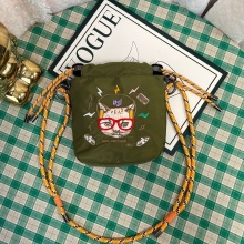 刺繡斜跨包手機包